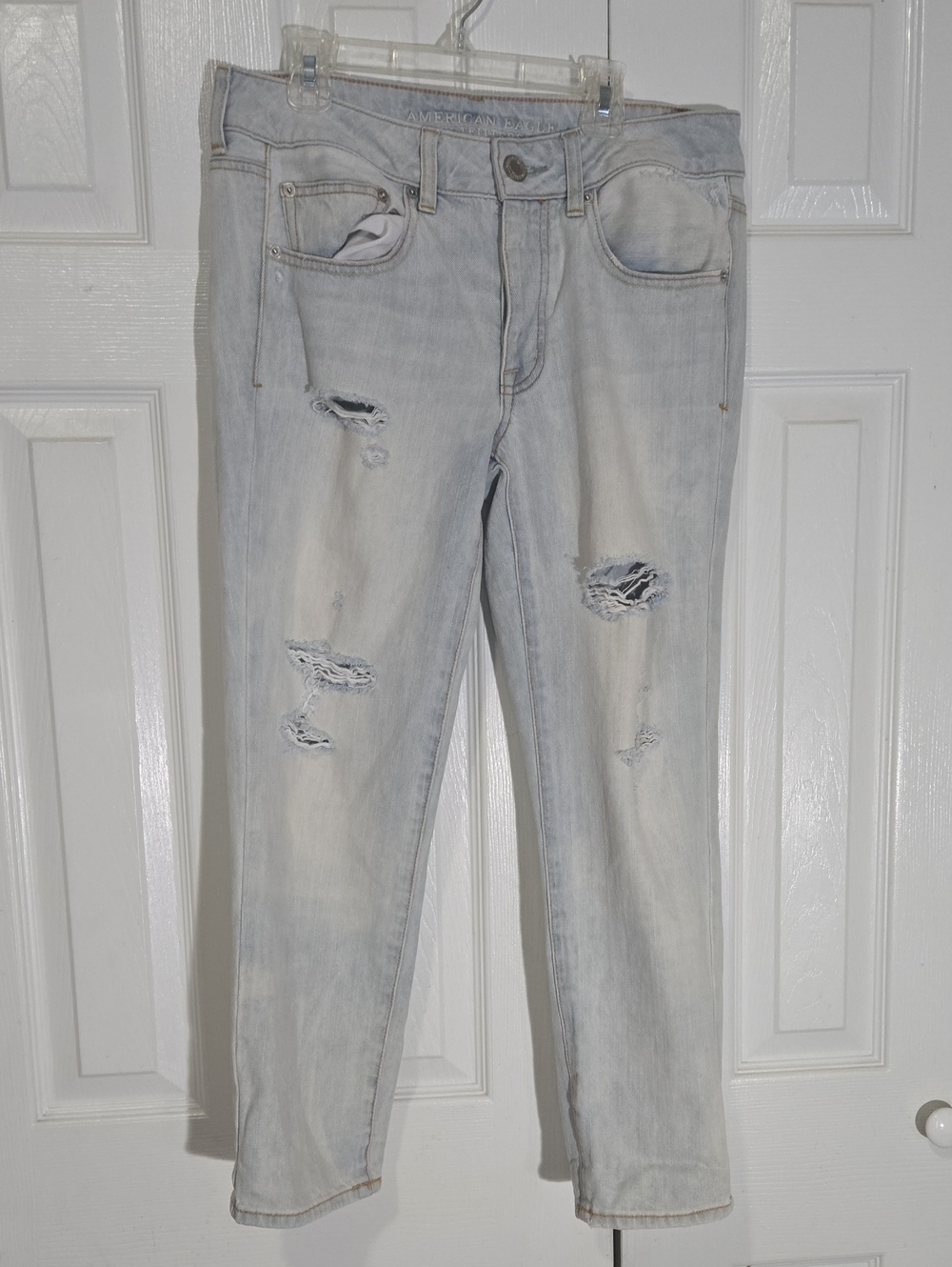 American Eagle Outfitters Light Blue Distressed Boy Crop Jeans 6